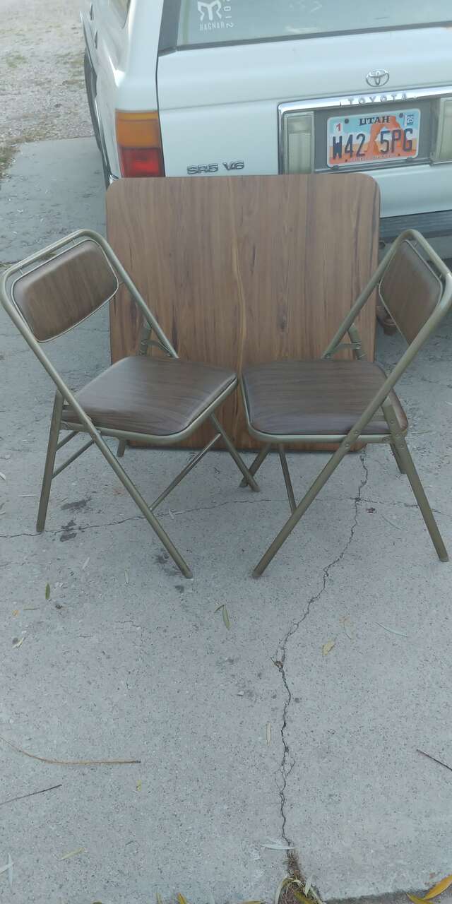 MCM Samsonite Folding Table And 2 Chairs
