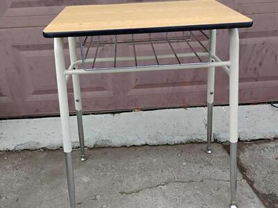 Student Desk W/Open View Wire Book Rack
