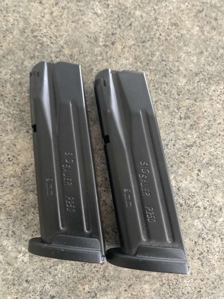 Sig P250 Mags Like New