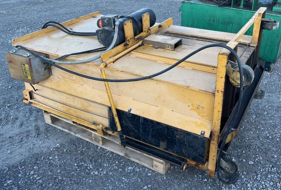 Ver-tech Model M-42 LPSS Vertical Hydraulic Baler Cardboard Compactor Waste Refuse Recycling Material Trash Solution