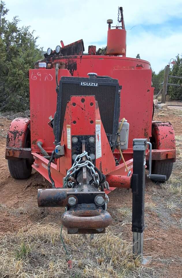 Asphalt Diesel Melter Crafco EZ Pour 200 Pavement Hot Oil Melting Trucks Trailer Truck Trailers Pavement Maintenance Crack Seal