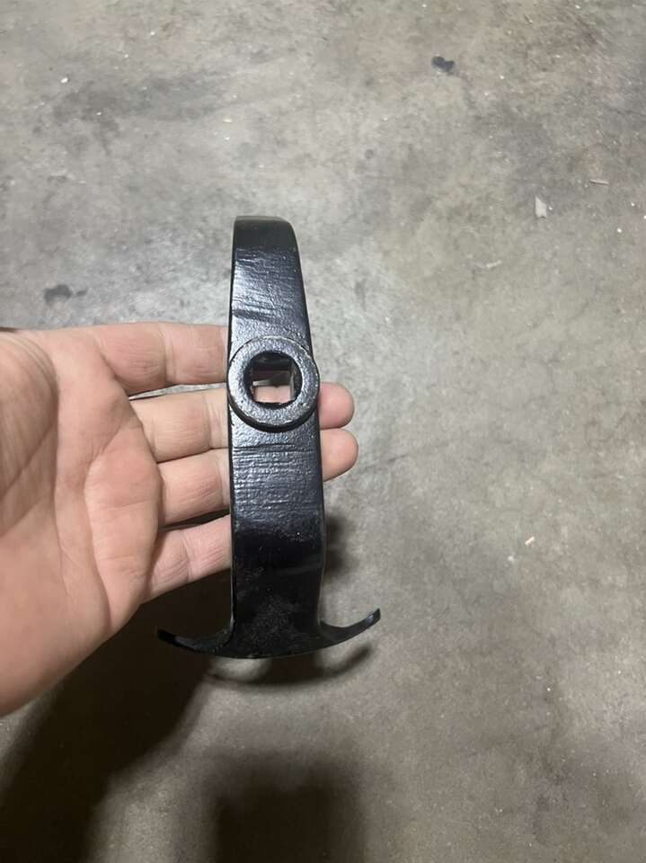 Tool for Dodge GM Chrysler Chevy gasoline lid Remo