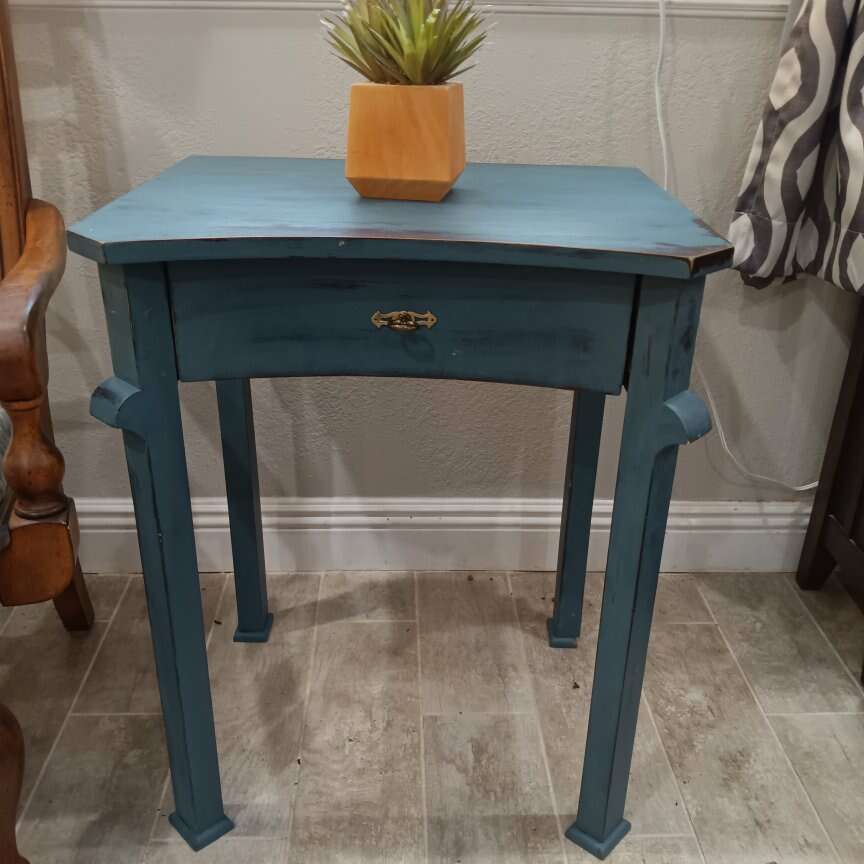 End table Furniture