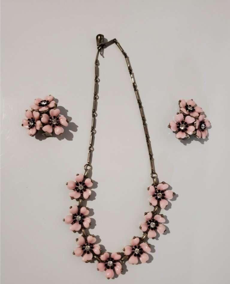 Vintage pink floral necklace earing set