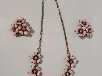Vintage pink floral necklace earing set