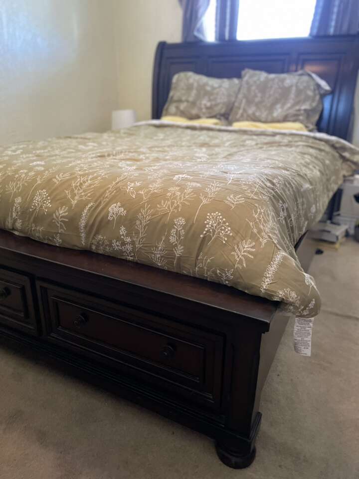 Ashley Furniture Bedroom Set Queen Sz… Furniture