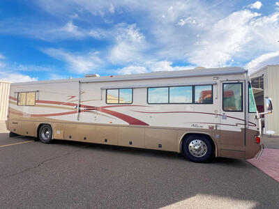 2000 Country Coach Allure