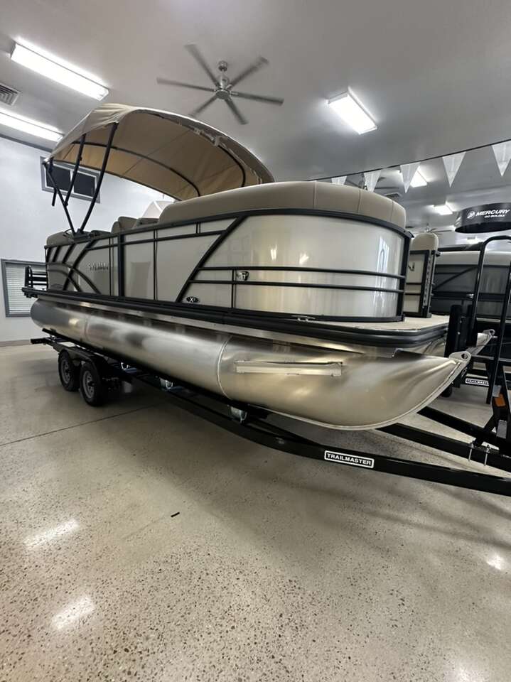 2025 Sylvan Pontoon Boat X3