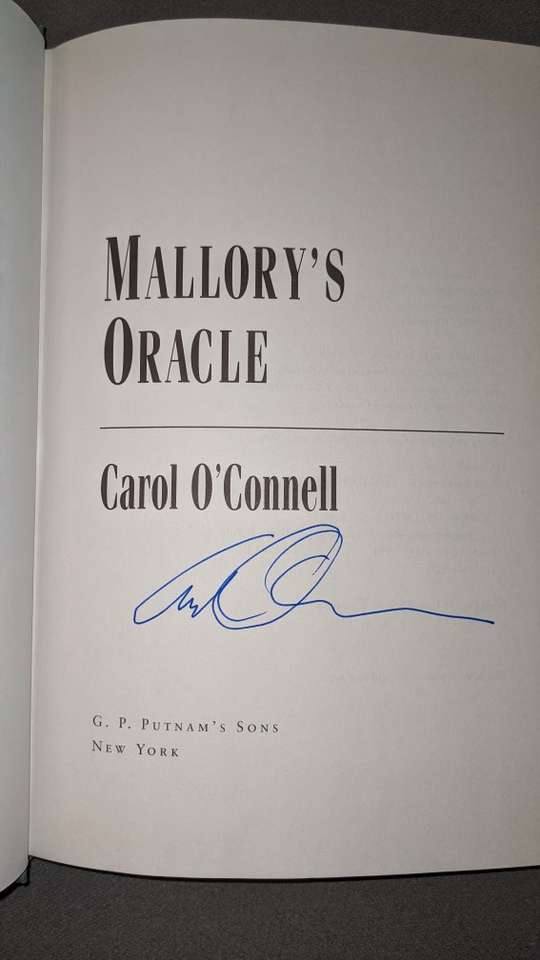 O'Connell, Carol MALLORY'S ORACLE 1st Edition 1st