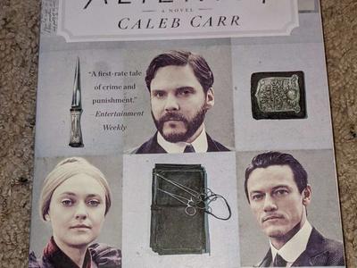 The Alienist : A Novel by Caleb Carr Trade Paperba