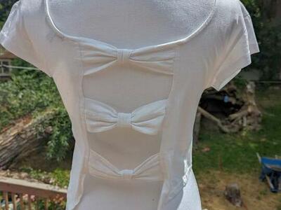 White Open Back Charlotte Russe Crop top, size S