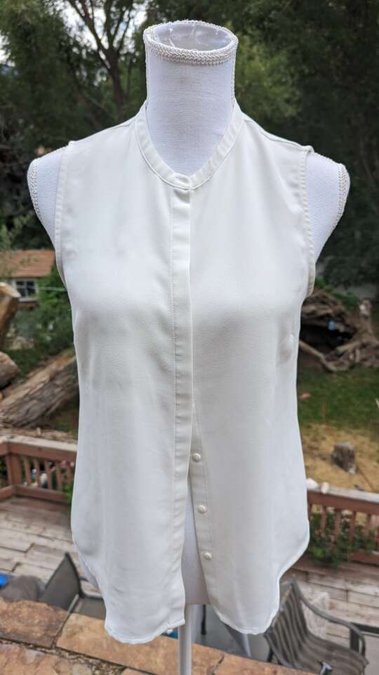 Vintage Forever 21 ivory sleeveless button down