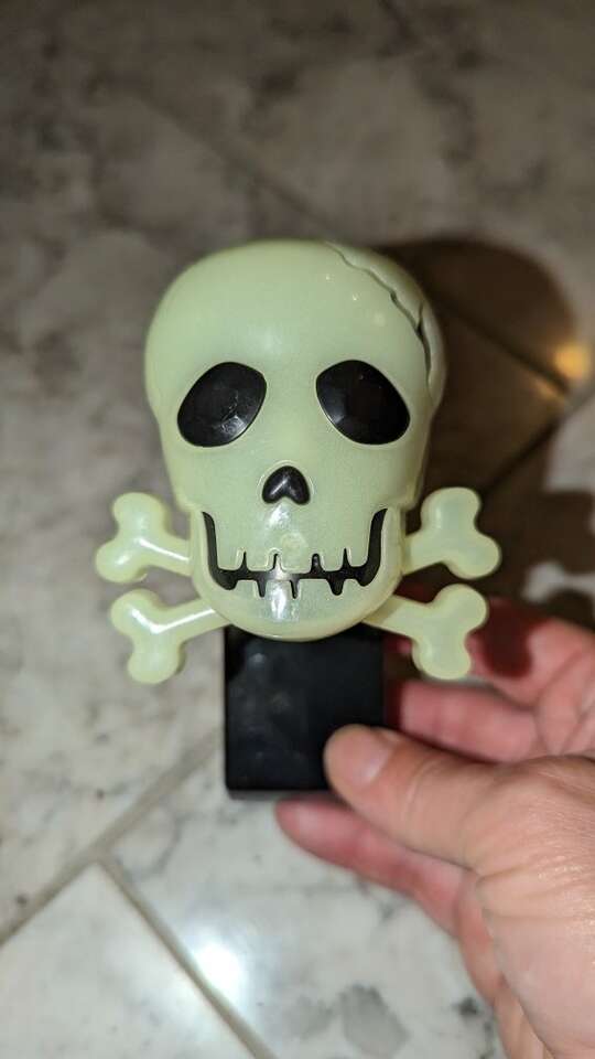 Bath &amp; Body Works Glow-in-the-Dark Skull Crossbone