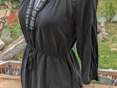 Forever 21 Boho Shirt Size S/M
Very soft.
In goo