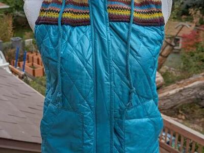 Mossimo quilted vest in excellent condition.
Siz