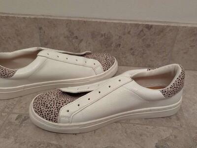 Universal Thread Animal Print Sneakers Women's Siz