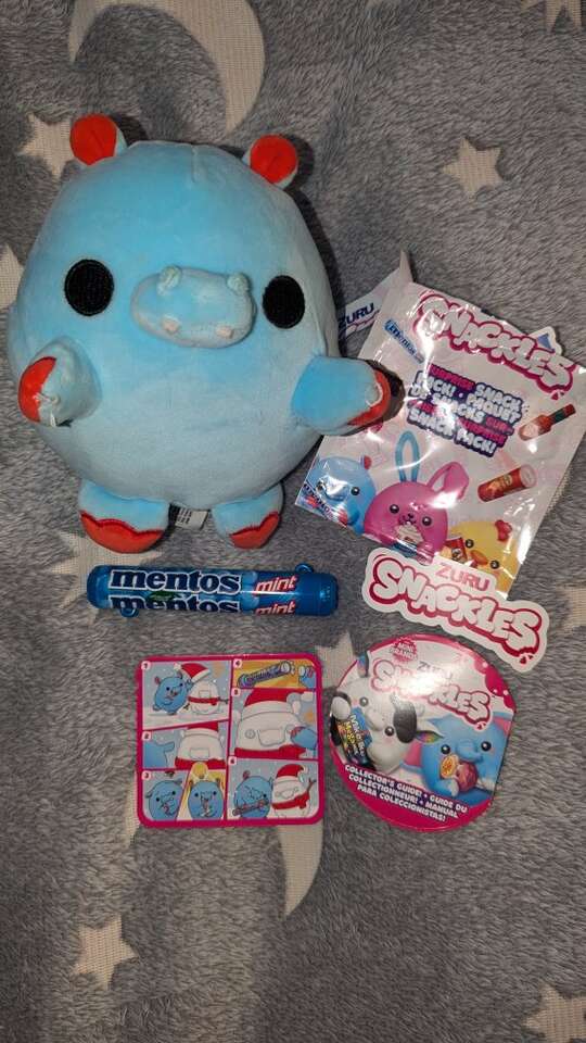 Zuru Snackles Series 1 Hugh Hippo Mentos Plush Wit