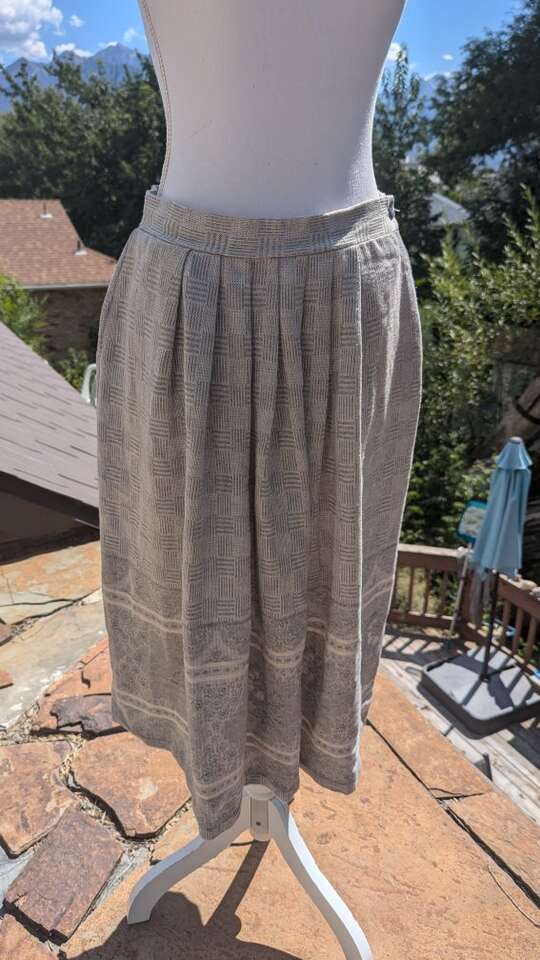 TanJay Wool Blend Pleated Midi Skirt Size 12 With