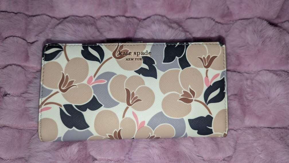 Kate Spade Cameron Breezy Floral wallet NWOT (Sold