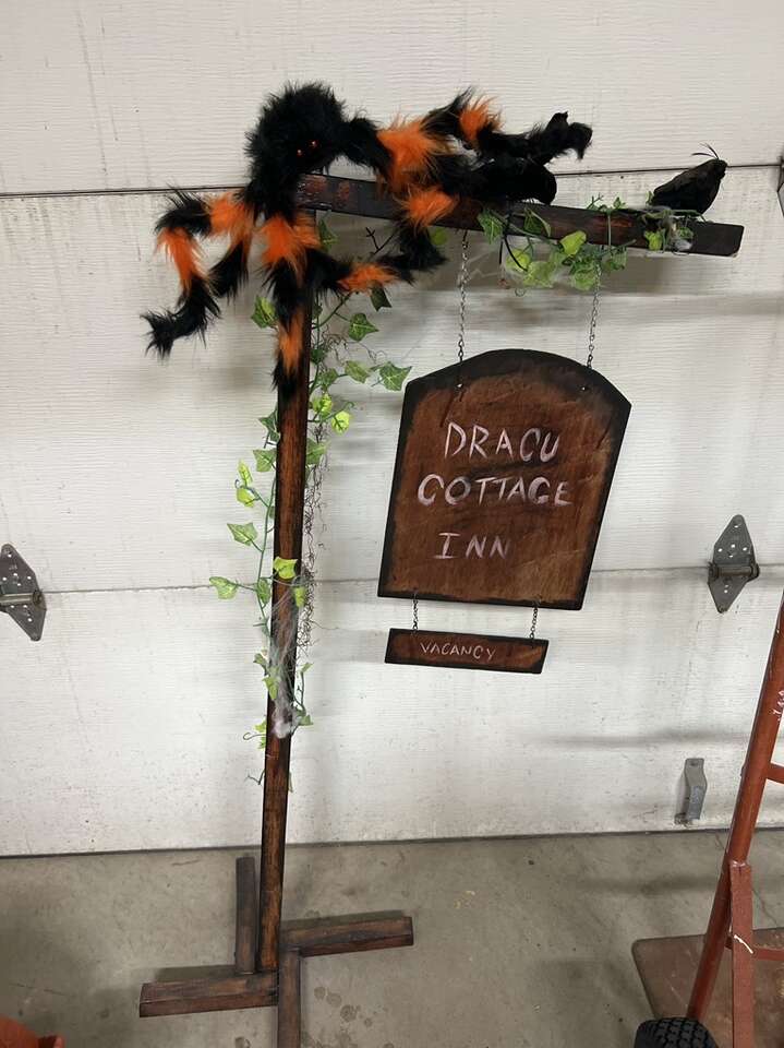 Dracula Halloween Sign