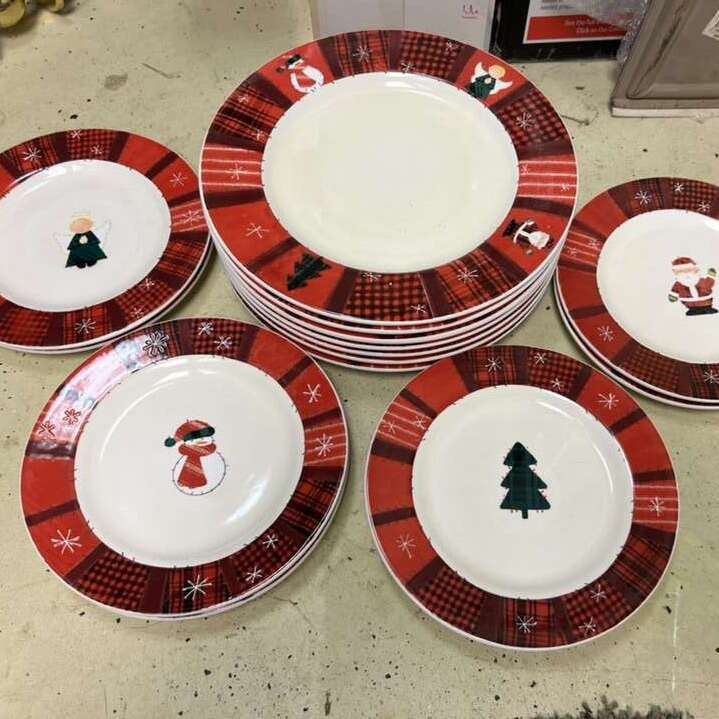 WholeHome Homespun christmas Dishware