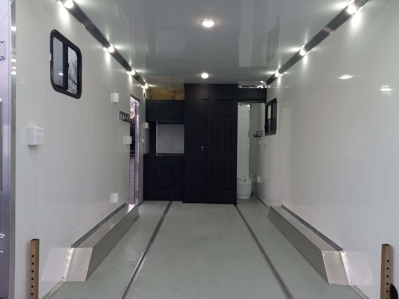 8x18 / 8.5x18 Toy Hauler Camper Enclosed Cargo Aluminum Raynger 2025