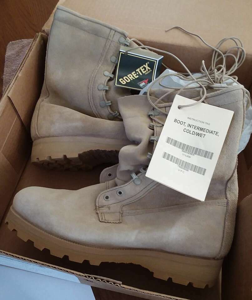 New Wolverine Work Boots Gore-Tex Size 11.5 X/W 11-1/2 Tan Combat