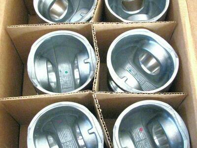 6 - New Pistons International Navistar Truck DT530 Piston DT 530 530E DT530E HEUI