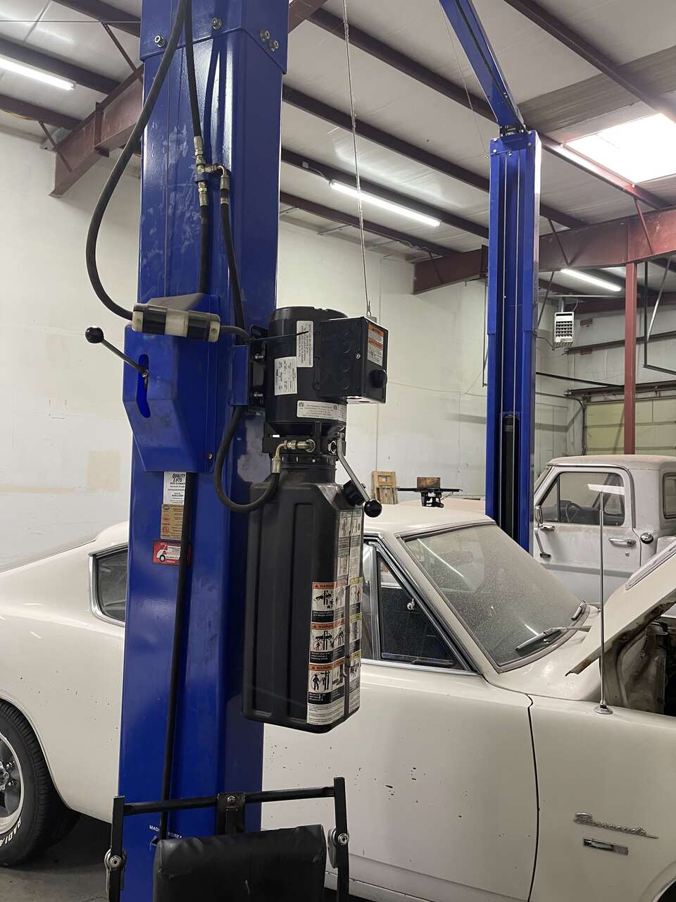 10000lb 2post lift Industrial