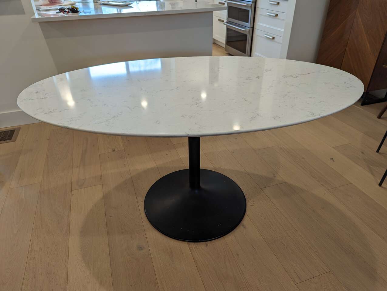 Room & Board Julian Dining Table (60w… Furniture