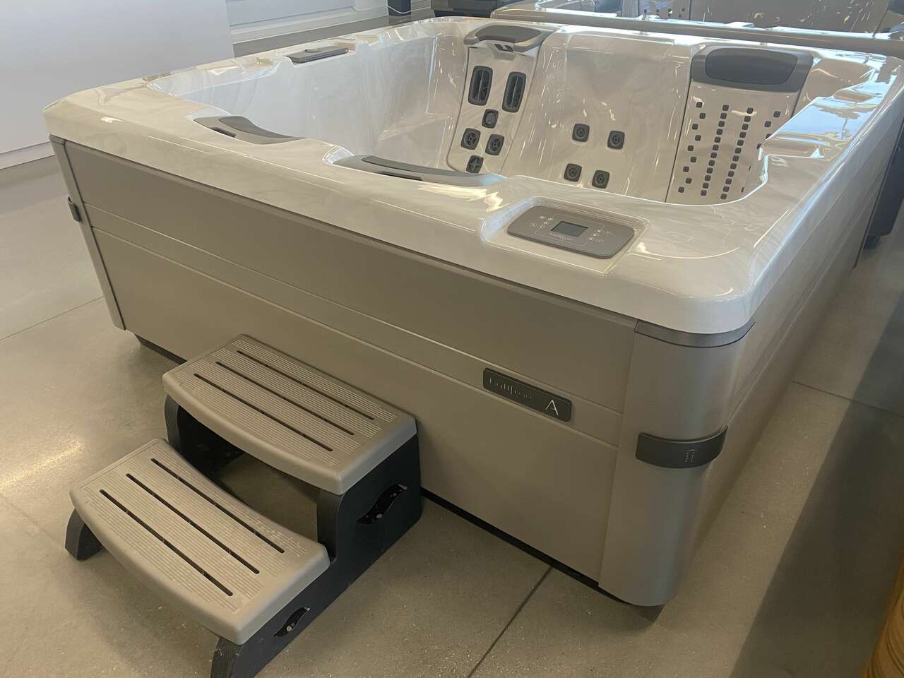 $1k off a Bullfrog Spa