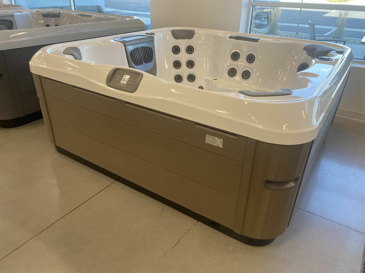 Factory Certified Refurbished Bullfrog Spa