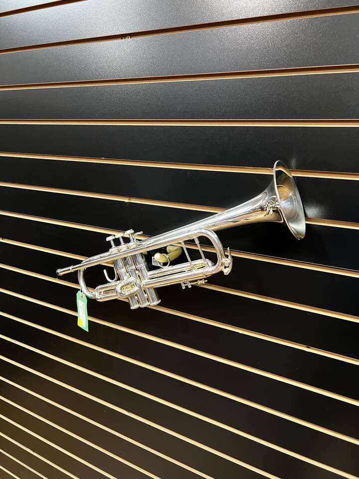 Bach Trumpet 190S37 "Stradivarius"