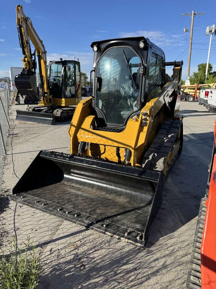 Compact Track loader skid steer for rent