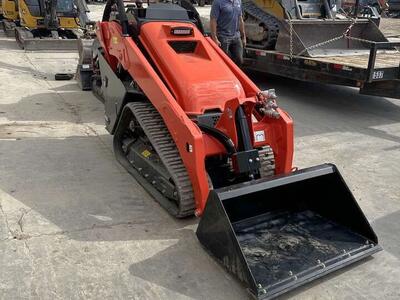 Kubota SCL1000 Mini Track Skid Steer Rental