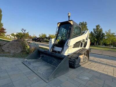 FOR RENT: Bobcat T595 Track Skid Steer
