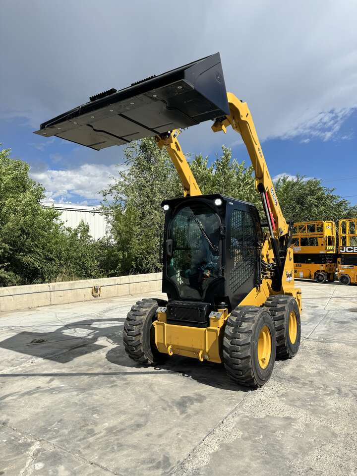 Cat 242D3 Wheeled Skid Steer Bobcat Rental