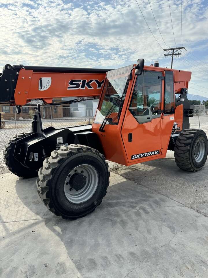 6042 Telehandler Forklift for Rent