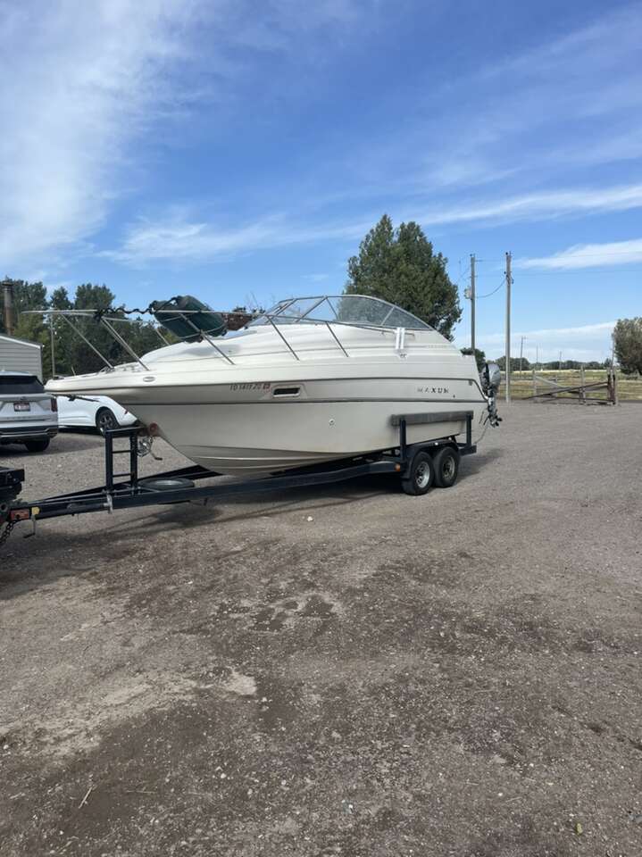 1997 Maxum 2400 SCR