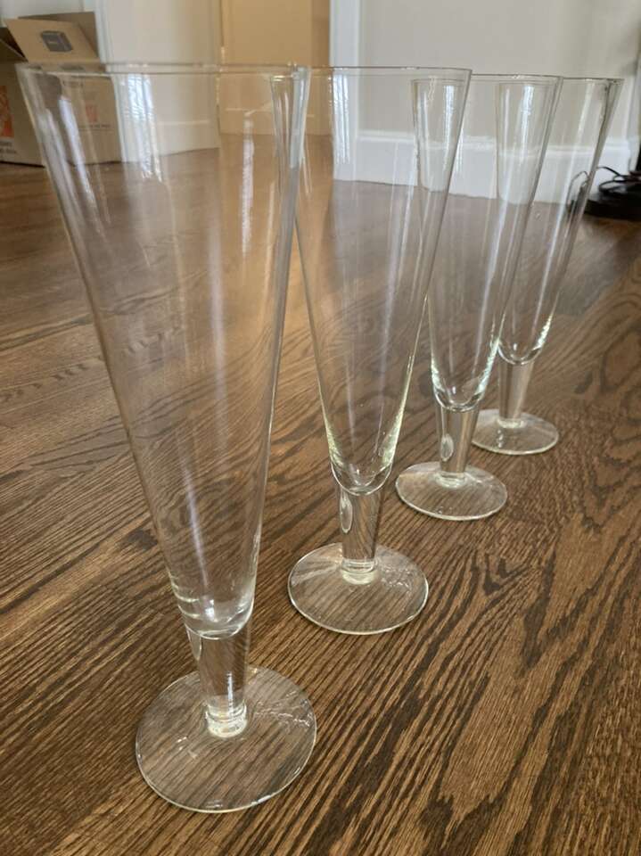 Set of 4 Glass Beer Flutes