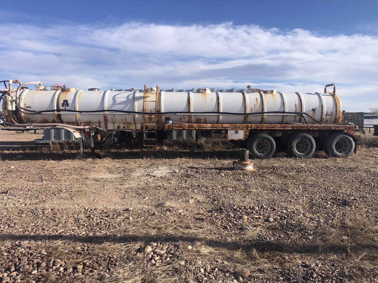 2014 EXA 6930 Gallon Tank Trailer