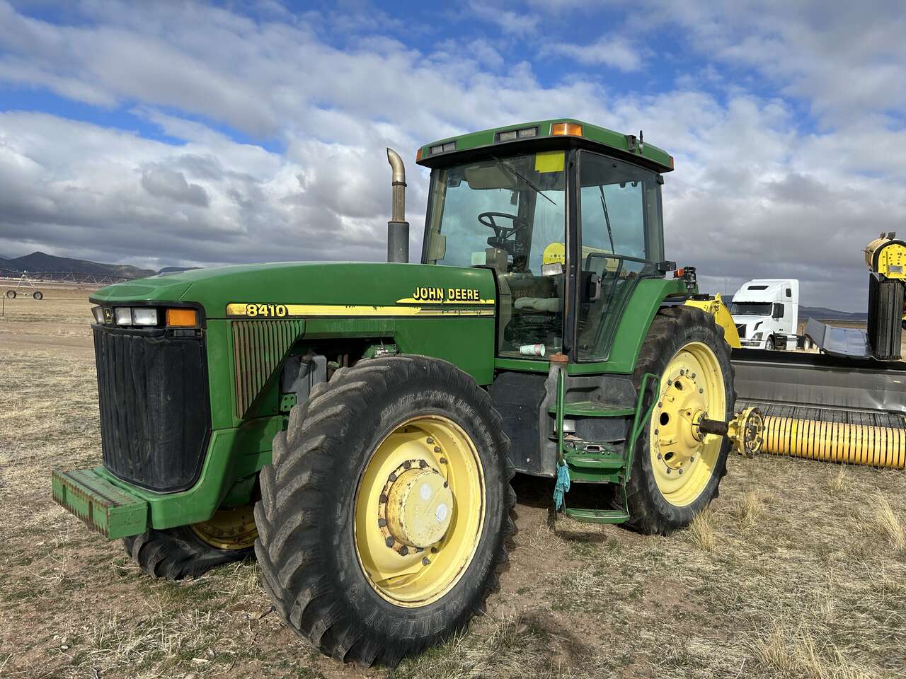 2000 John Deere 8410 Tractor