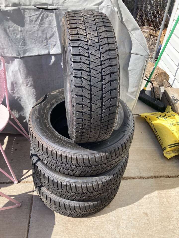 205/65r16 Blizzak Bridgestone Snow Winter Tires
