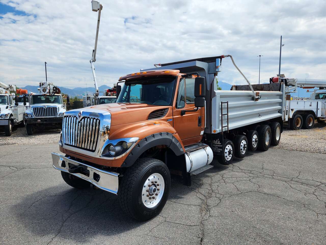 2013 International 7600 Straight 16 Dump Truck