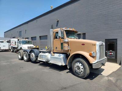 2014 Peterbilt 367 Tri-Axle Semi Truck