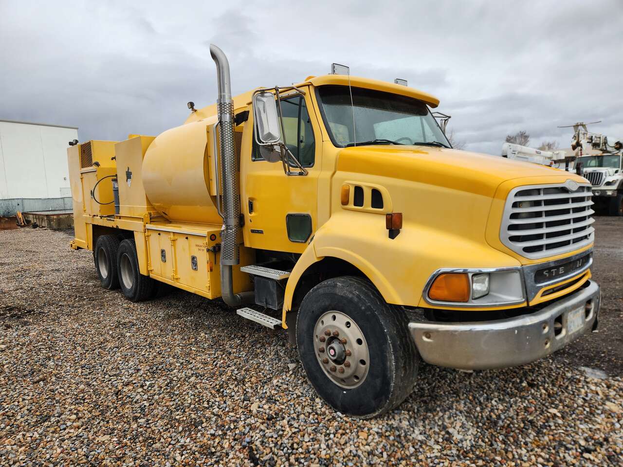 2001 Sterling L9500 Fuel and Lube Truck