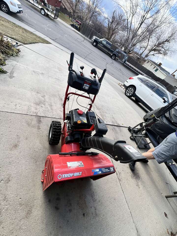 Troy-Bilt Storm 2620 Snow Blower 26" - Great Condition