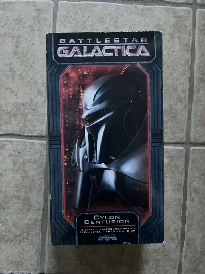 Cylon Centurion Battlestar Galactica Model NEW