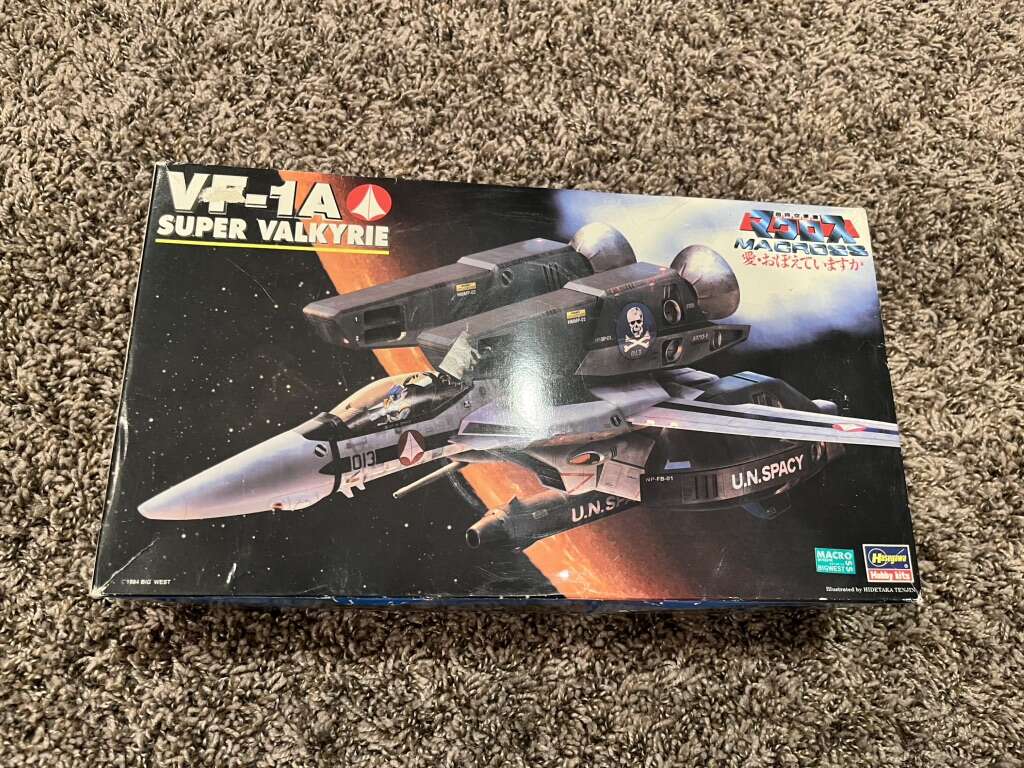 NEW VF-1A Super Valkyrie Macross Model 1:72 Scale