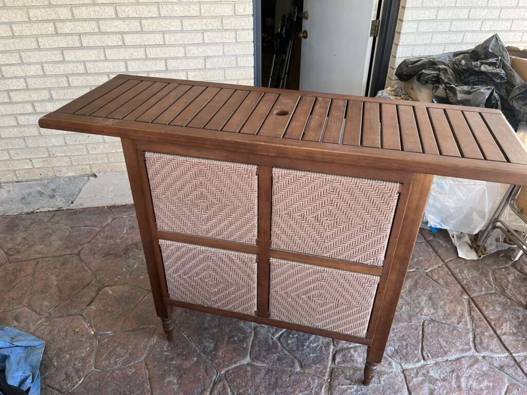 Thomasville Bar From Palmetto Line W/ 2Chairs